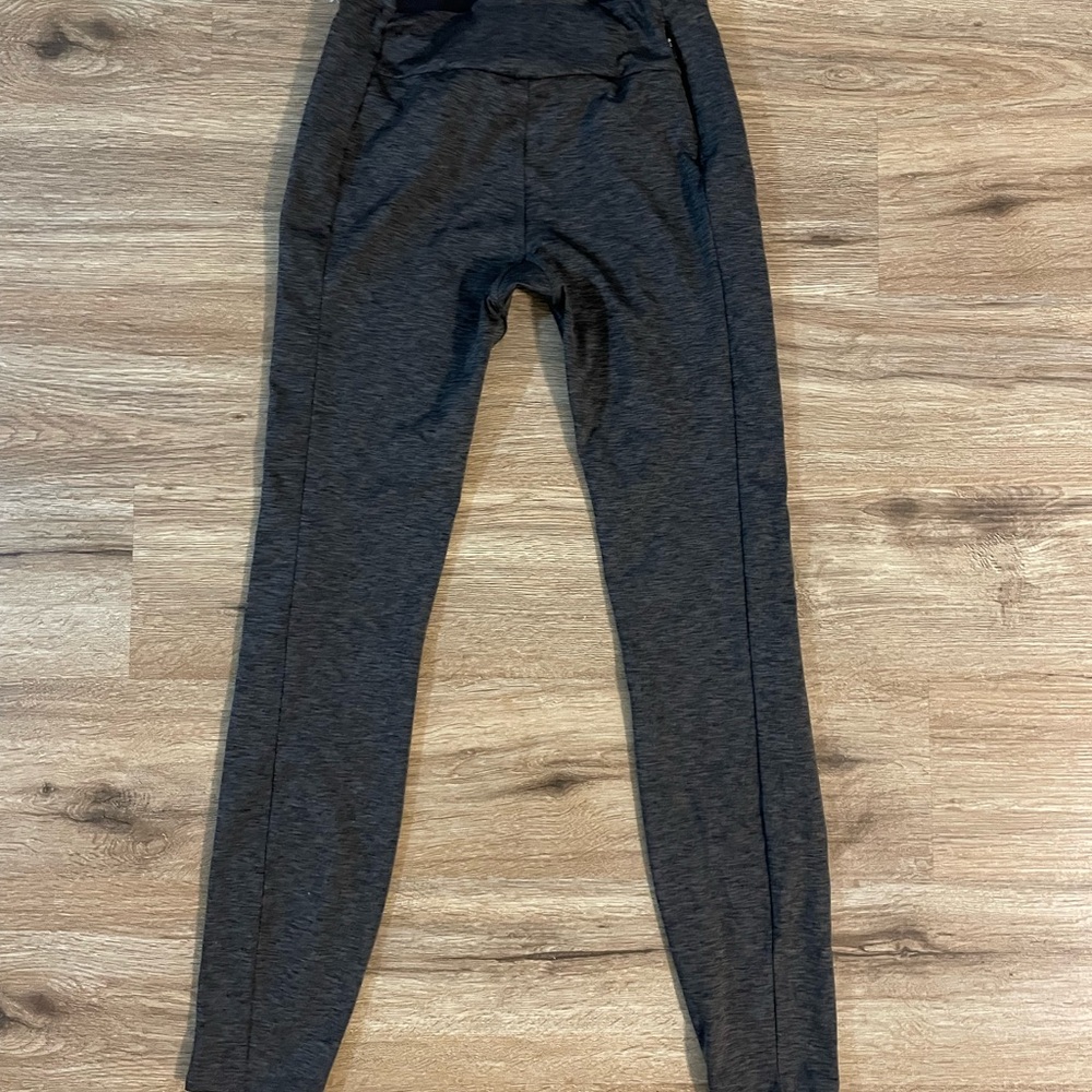 Tracksmith Charcoal Women’s Leggings - Picture 4 of 4